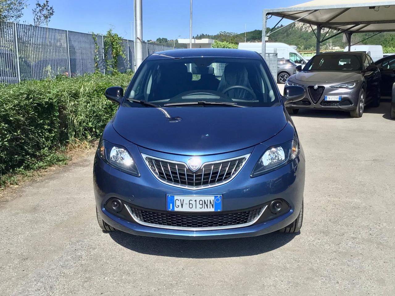 Lancia Ypsilon 1.0 FireFly KM 0 Hybrid Platino