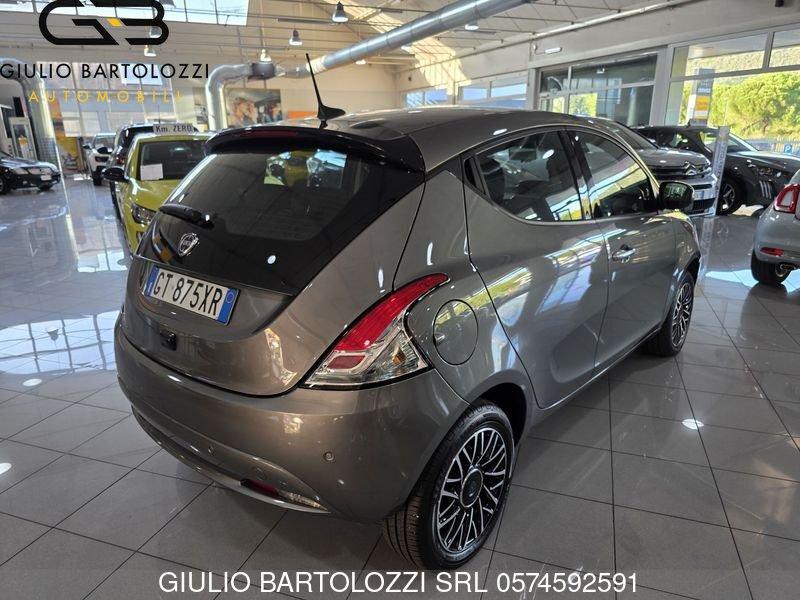 Lancia Ypsilon Ypsilon 1.0 FireFly 5 porte S&S Hybrid Platino