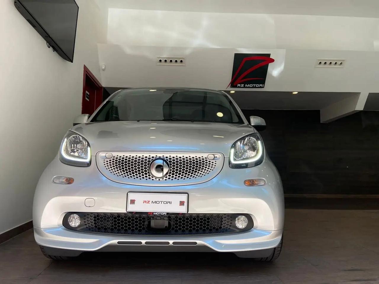 Smart ForTwo 70 1.0 twinamic Superpassion-LED-NAVIGATORE-RETROCAMERA-ITALIANA