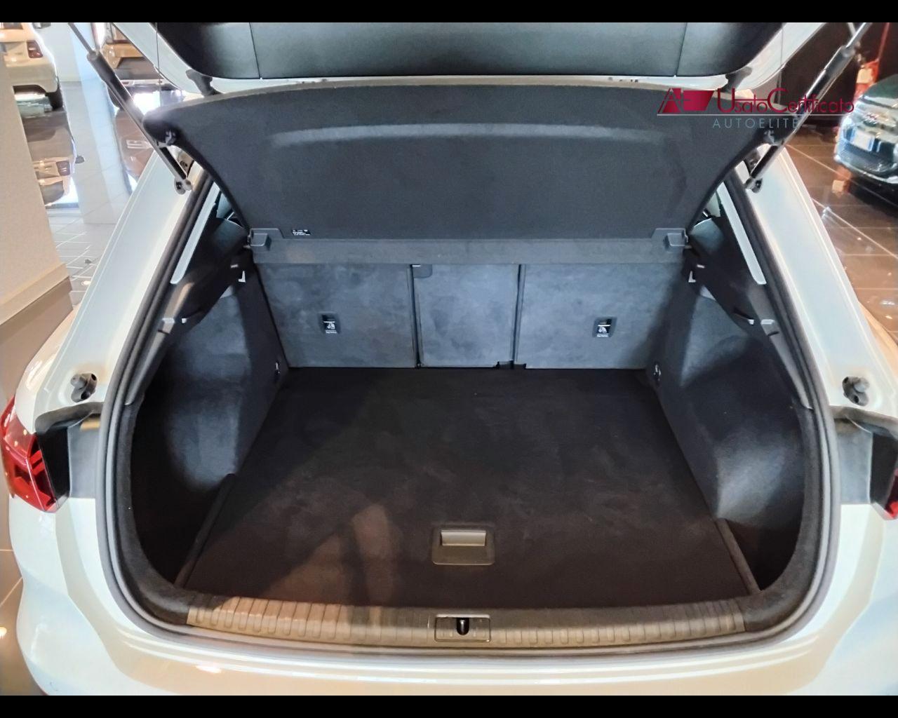 AUDI Q3 35 TDI quattro S tronic Business