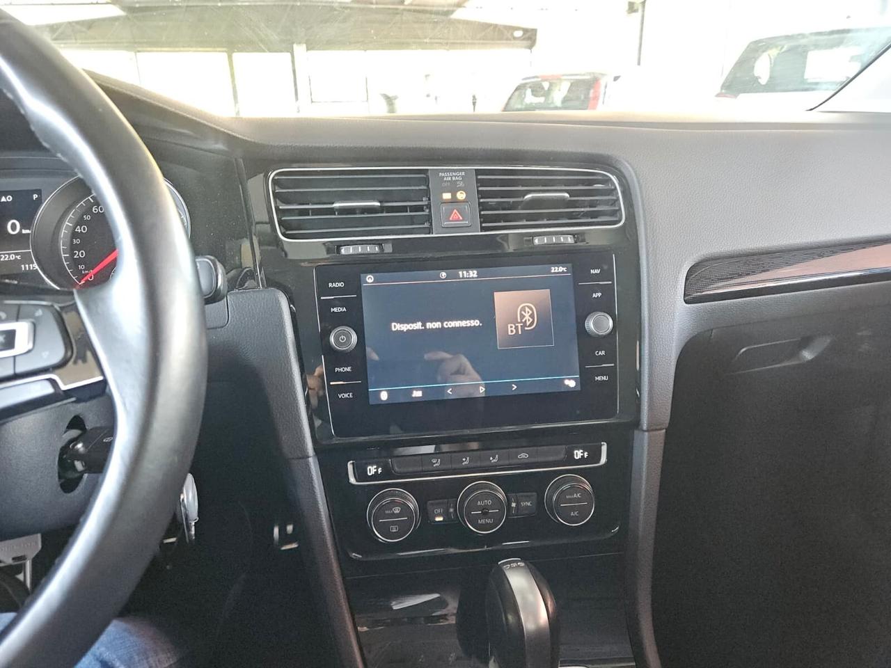Volkswagen Golf 1.0 TSI 110 CV DSG Sound Edition