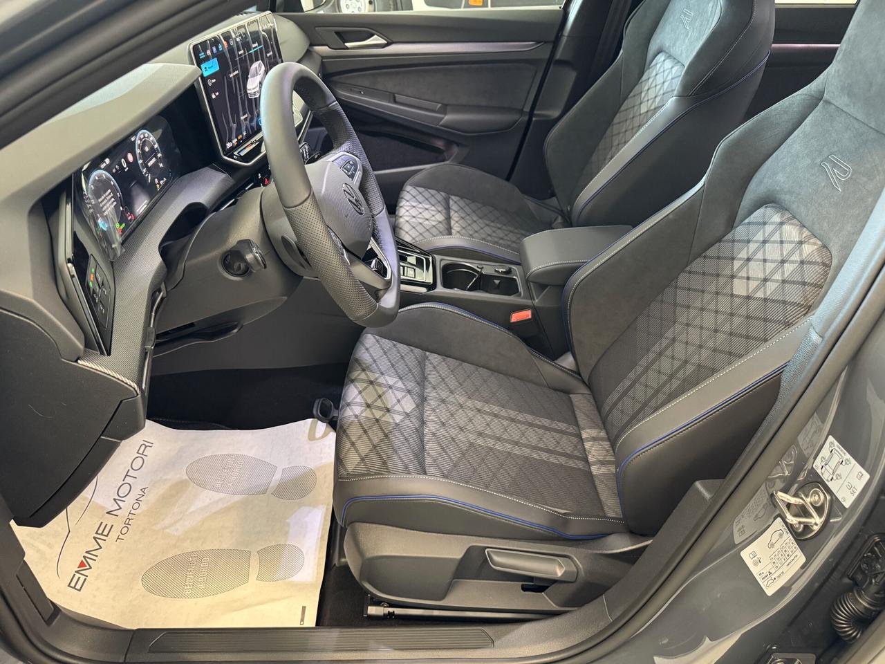 Volkswagen Golf 1.5 etsi R-Line Plus 150cv DSG/KM0/NO VINCOLI