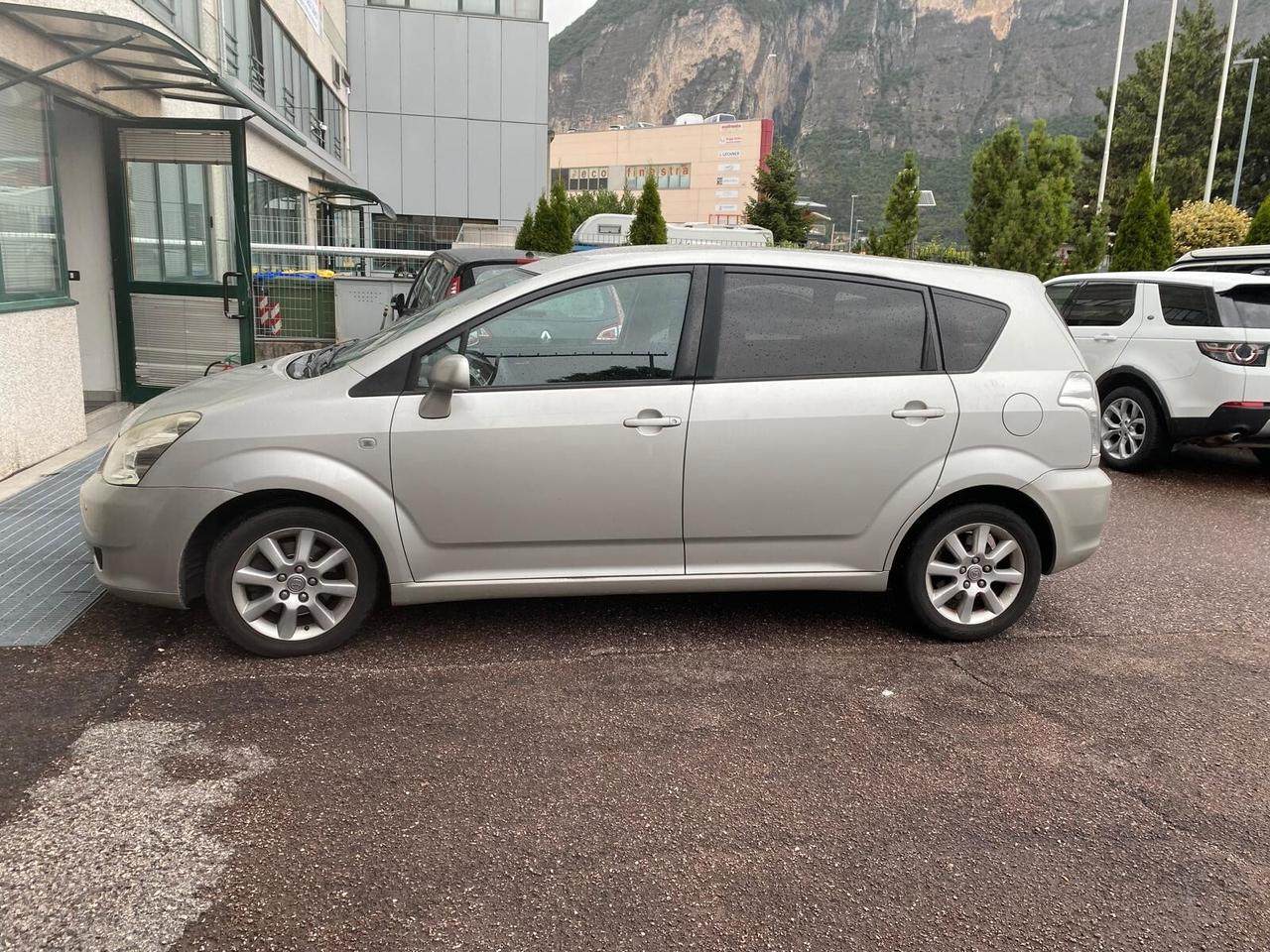 Toyota Corolla Verso 2.2 16V D-4D Sol