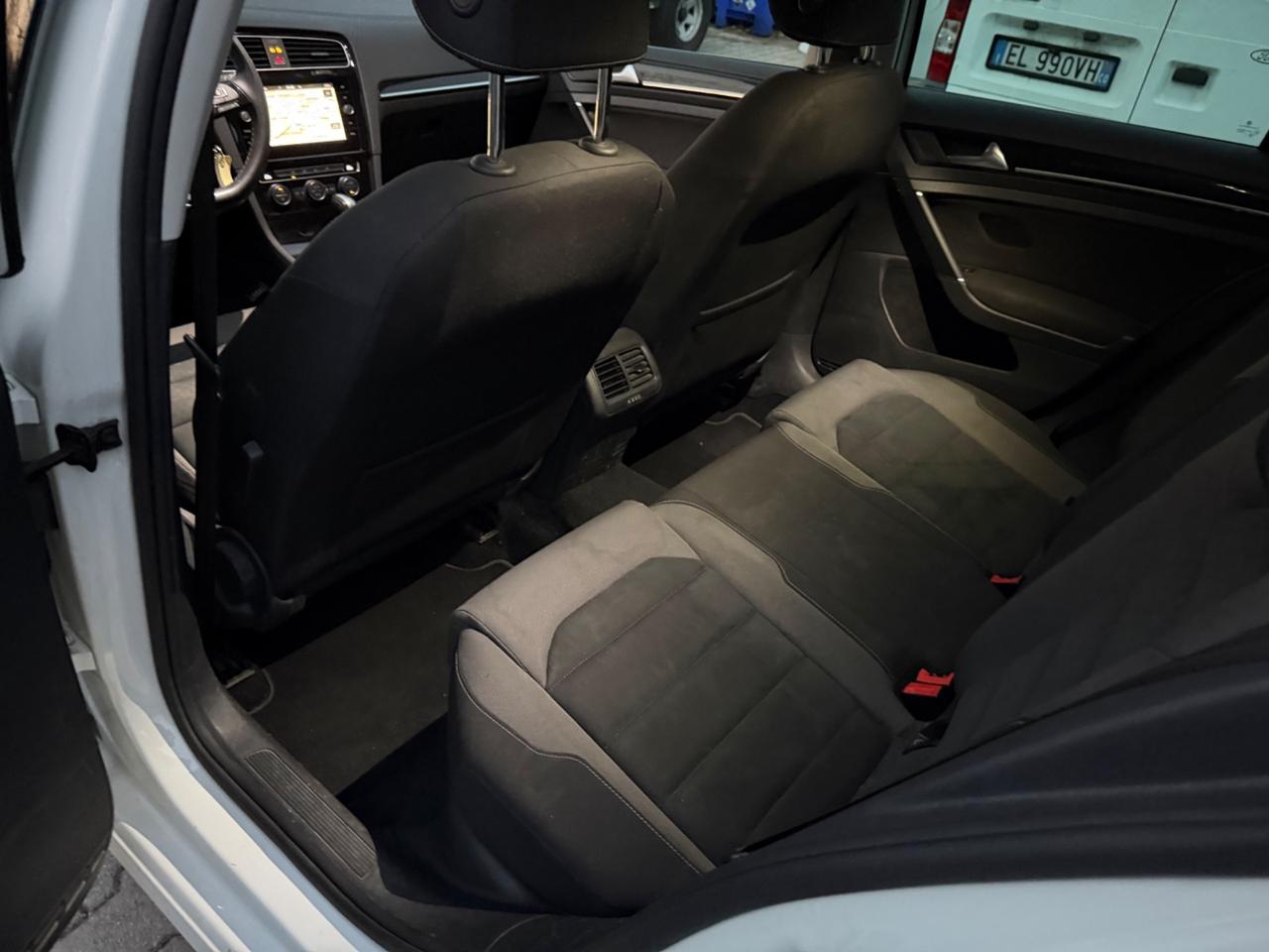 Volkswagen Golf Variant 1.6 TDI 110 CV 5p. Business BlueMotion Technology