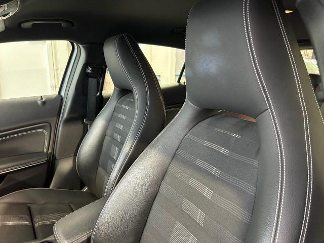 MERCEDES-BENZ GLA 200 Premium