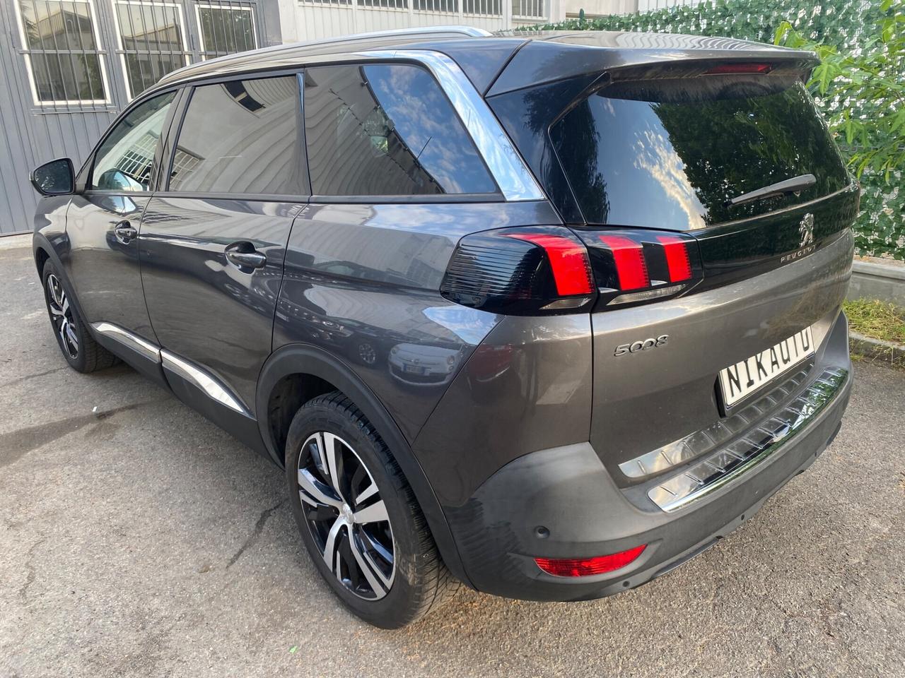 Peugeot 5008 PureTech Turbo 130 S&S EAT8 Allure