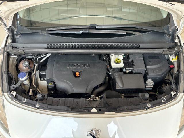 PEUGEOT 3008 2.0 HDi 163CV aut. Allure