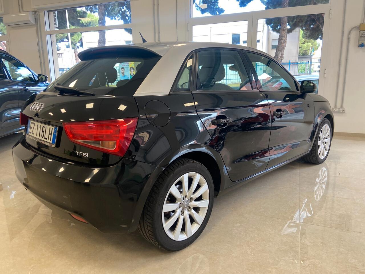 Audi A1 1.2 TFSI Attraction x neopatentati
