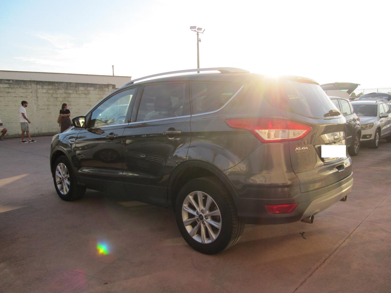 Ford Kuga 2.0 TDCI 120 CV S&S 2WD Titanium