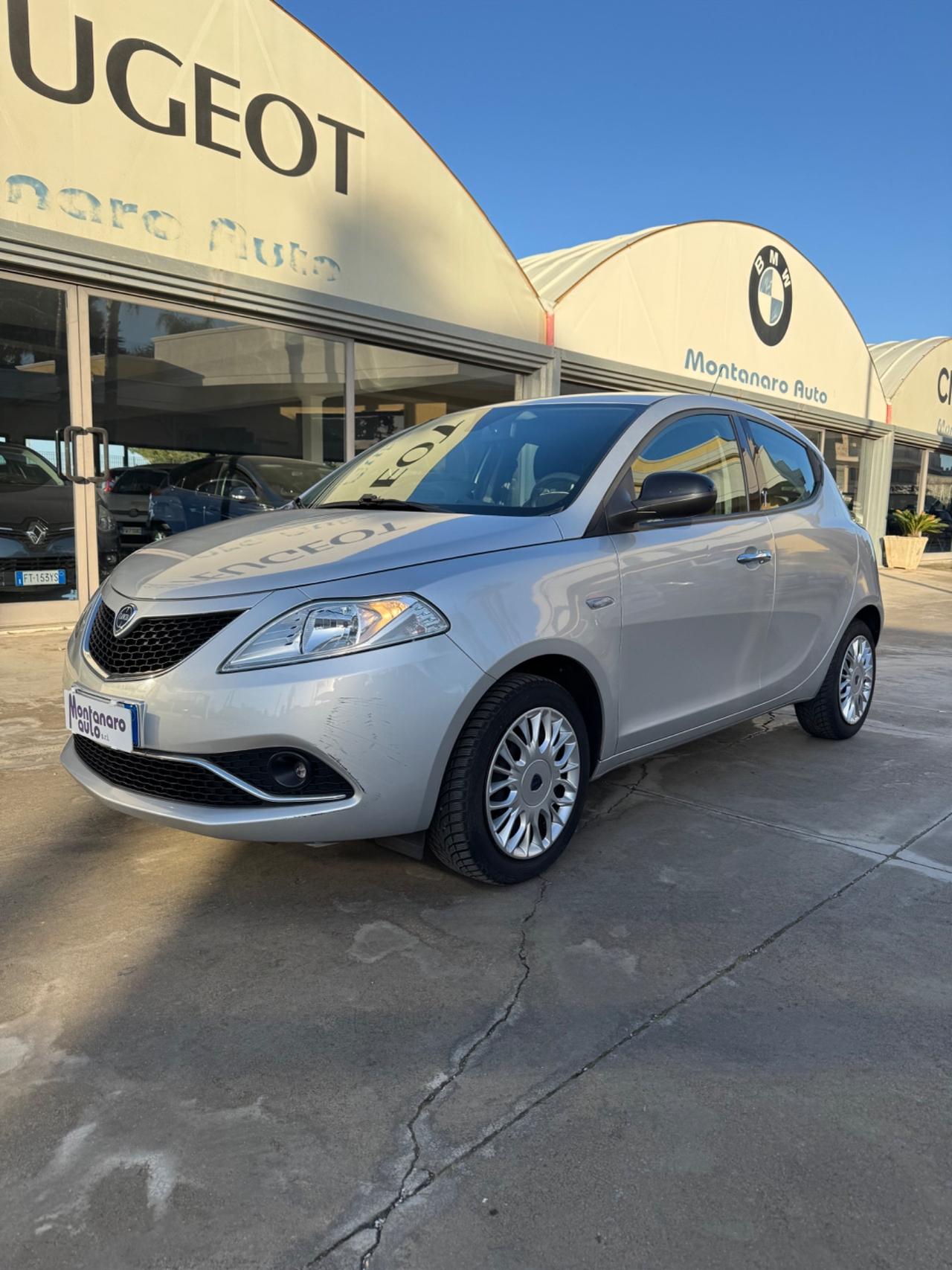 Lancia Ypsilon 1.2 69 CV 5 porte Gold