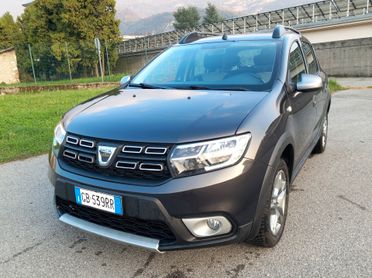 Dacia Sandero Stepway 1.0 TCe 100CV ECO-G 15th Anniversary