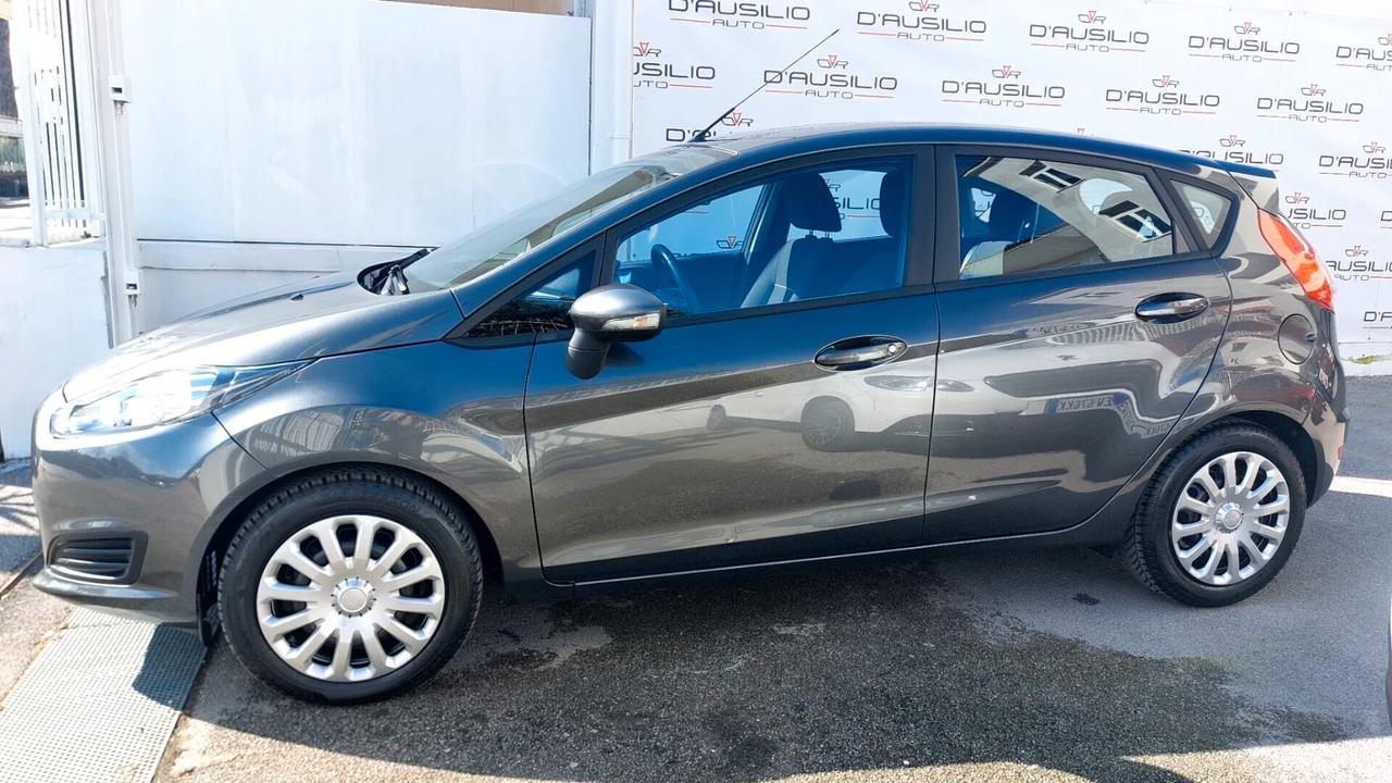 Ford Fiesta 1.5 TDCi 75CV 5 porte Black & White Edition - 2016