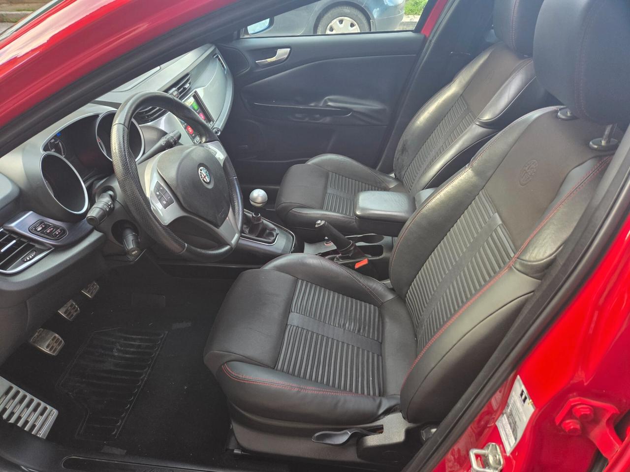 ALFA GIULIETTA 2.0 JTDM TETTO APRIBILE KM 120000 CERTIF