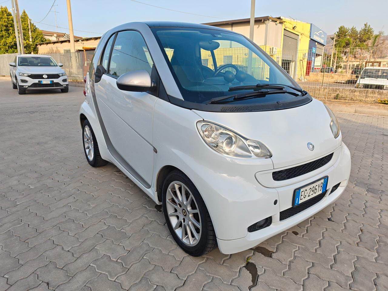 Smart ForTwo 1000 52 kW coupé passion