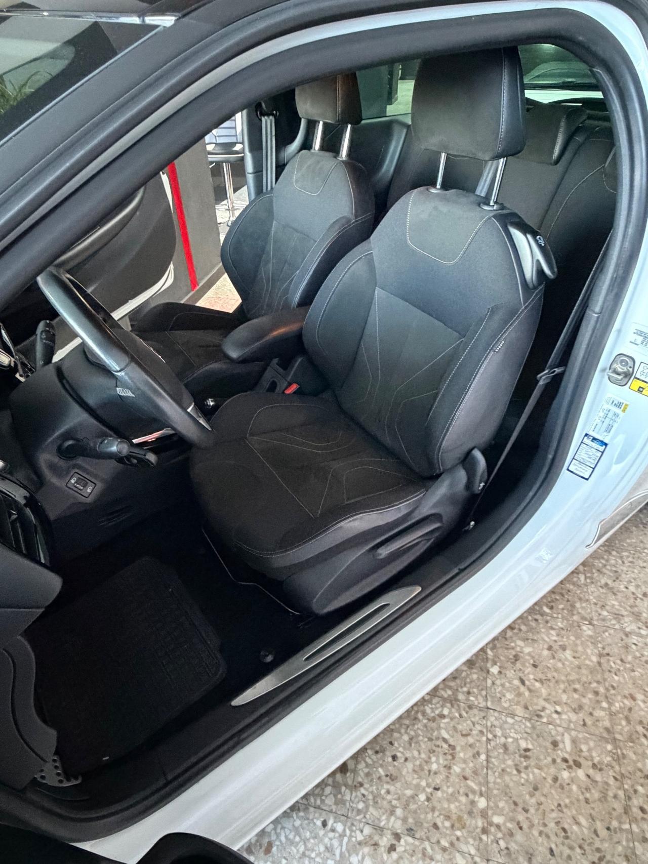 Ds DS3 3 BlueHDi 120 S&S Performance Line