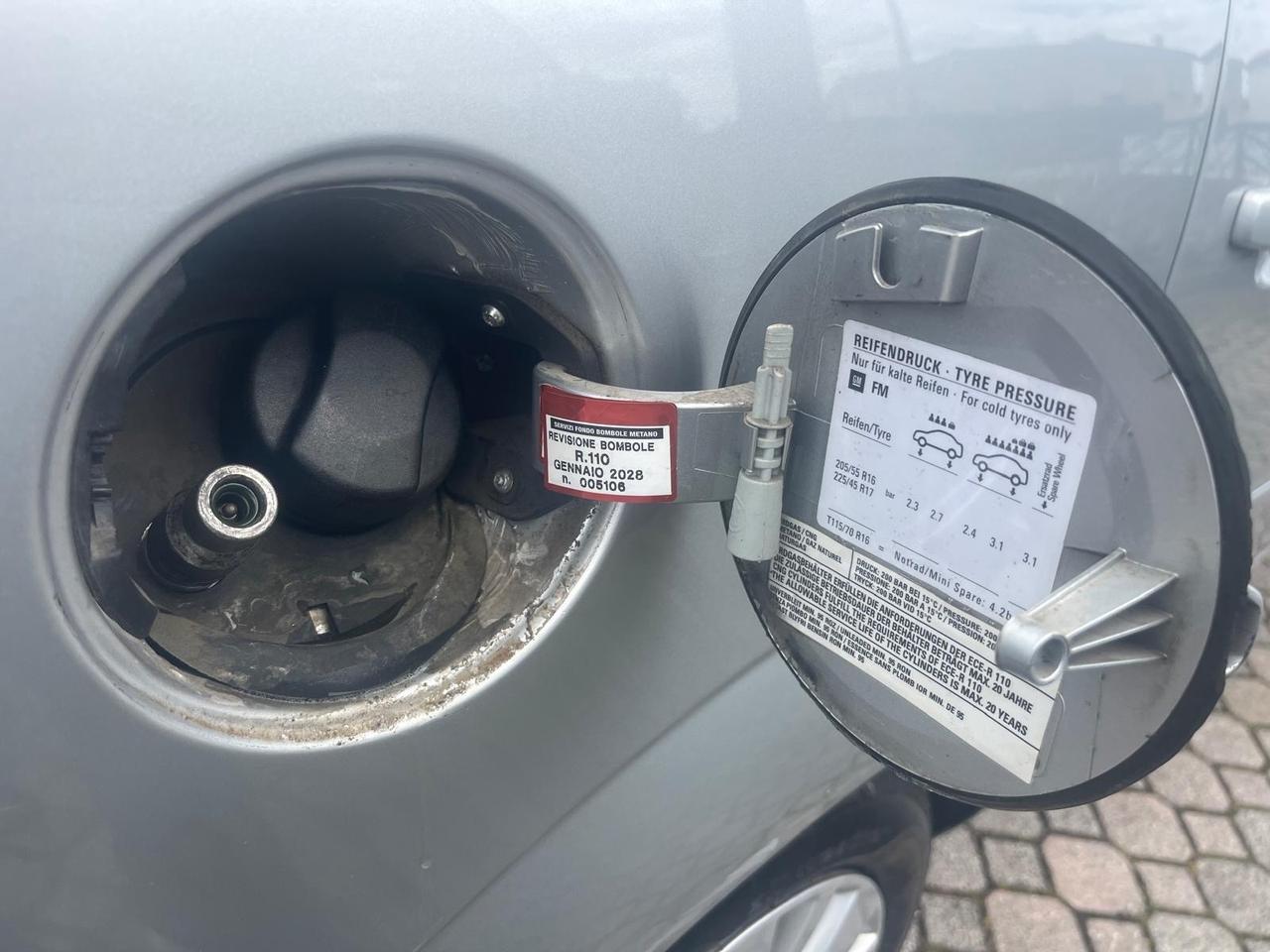 Opel Zafira 1.6 16V ecoM 150CV Turbo One