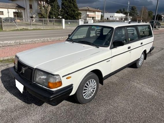 VOLVO 240 2.0 SW Polar