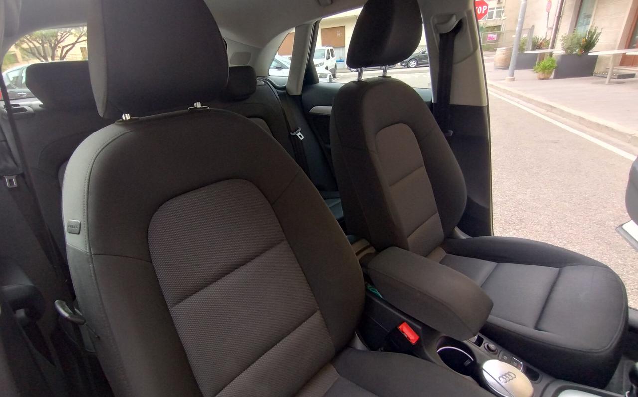 Audi Q3 2.0 TDI 120 CV S line Edition