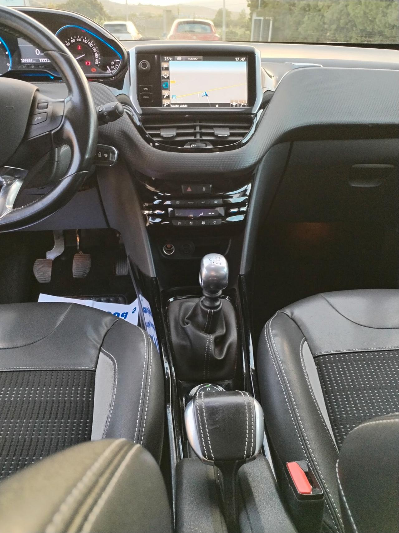 Peugeot 2008 BlueHDi 120 S&S Féline 2015