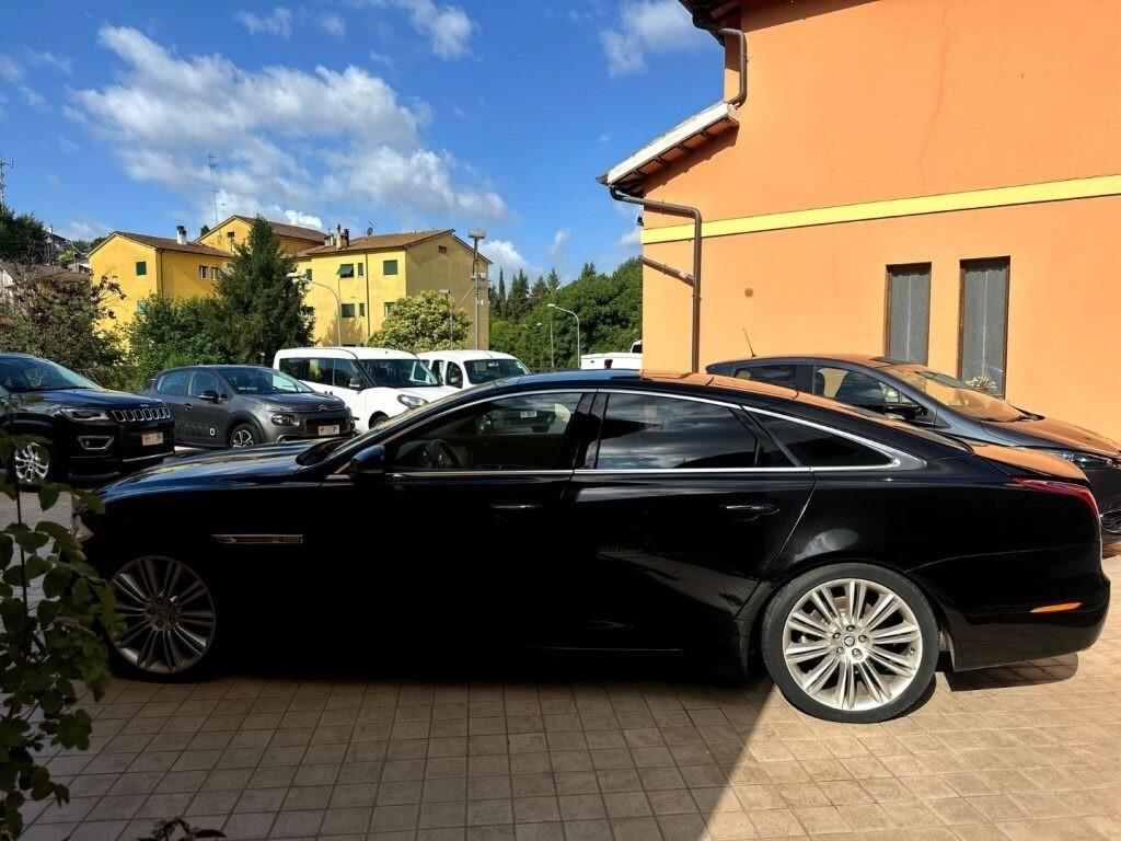 JAGUARXJ3.0DV6PremiumLuxury