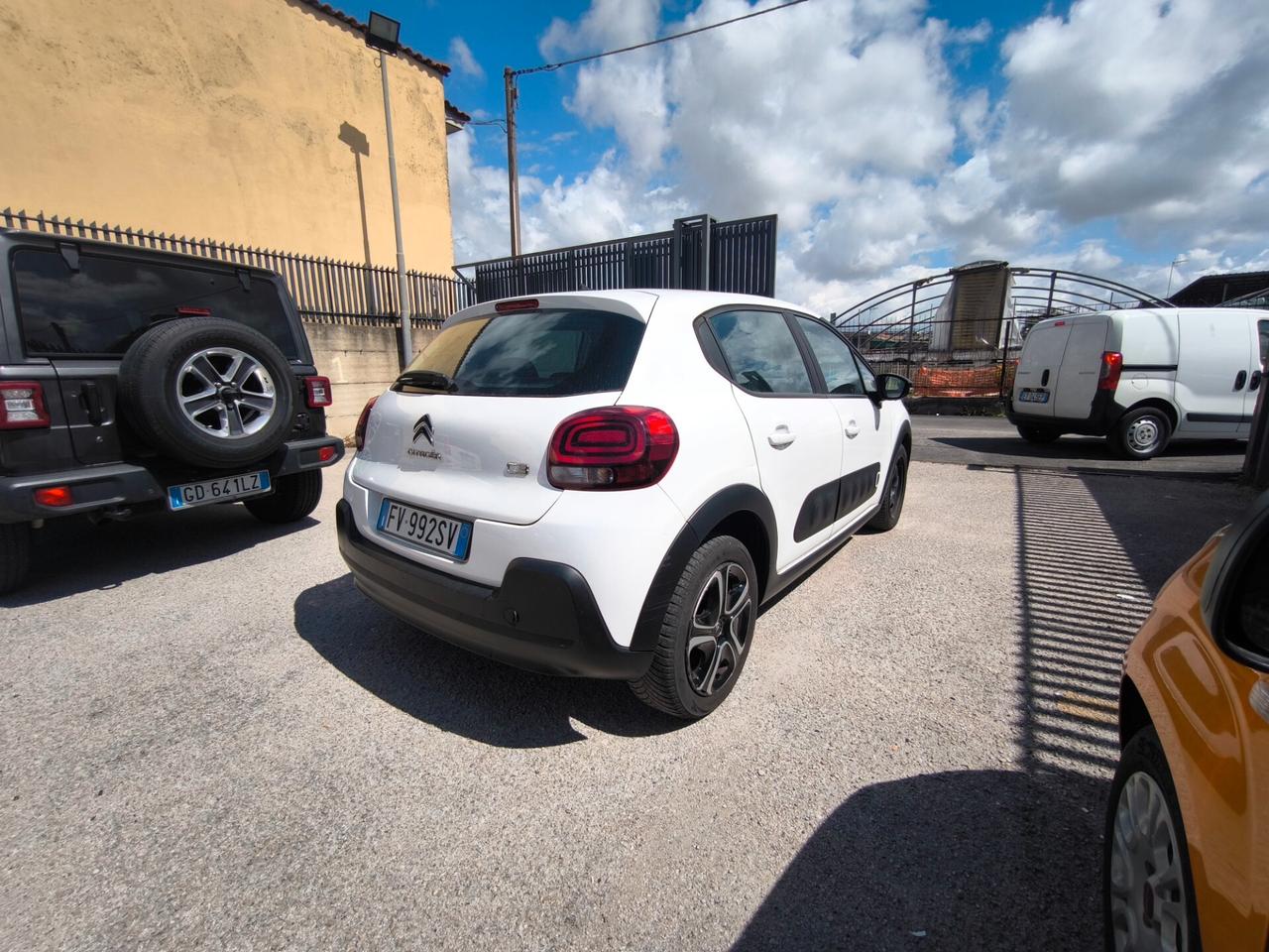 Citroen C3 BlueHDi 100 S&S Shine navigatore
