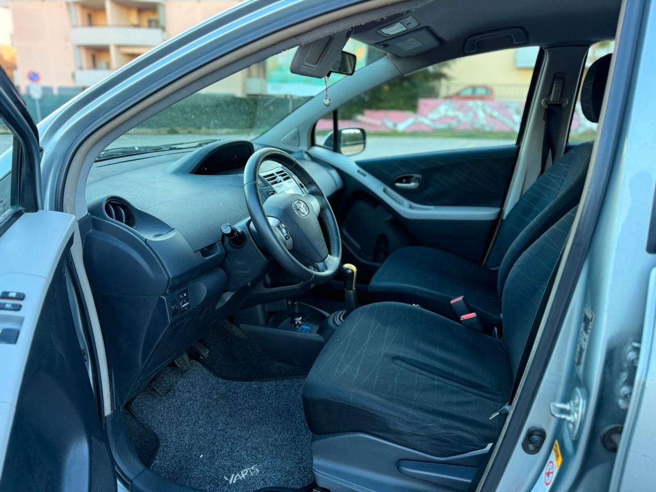 Toyota Yaris GARANZIA 12 MESI