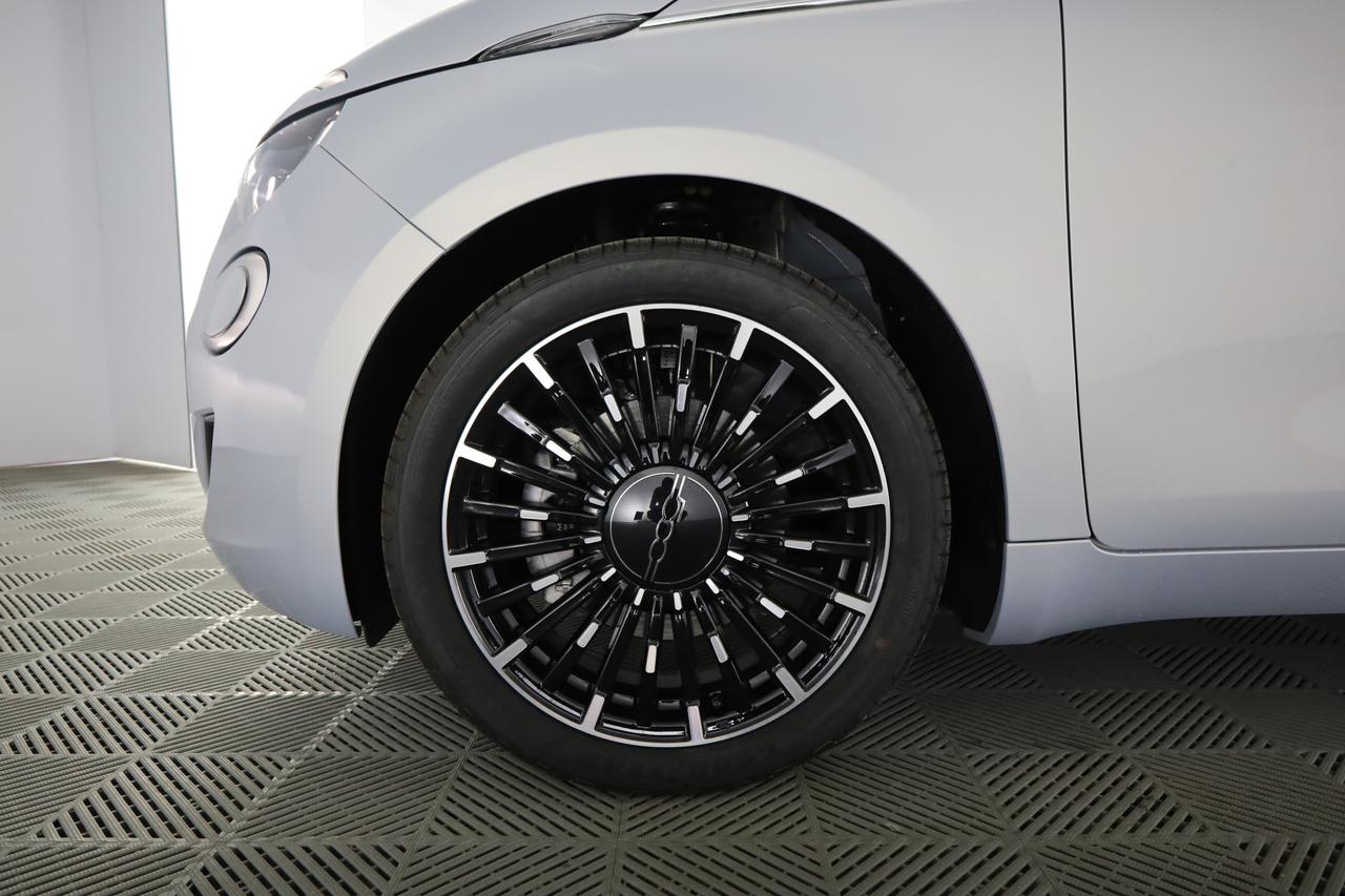 FIAT 500 (2020--->) 500 Berlina Hybrid La Prima