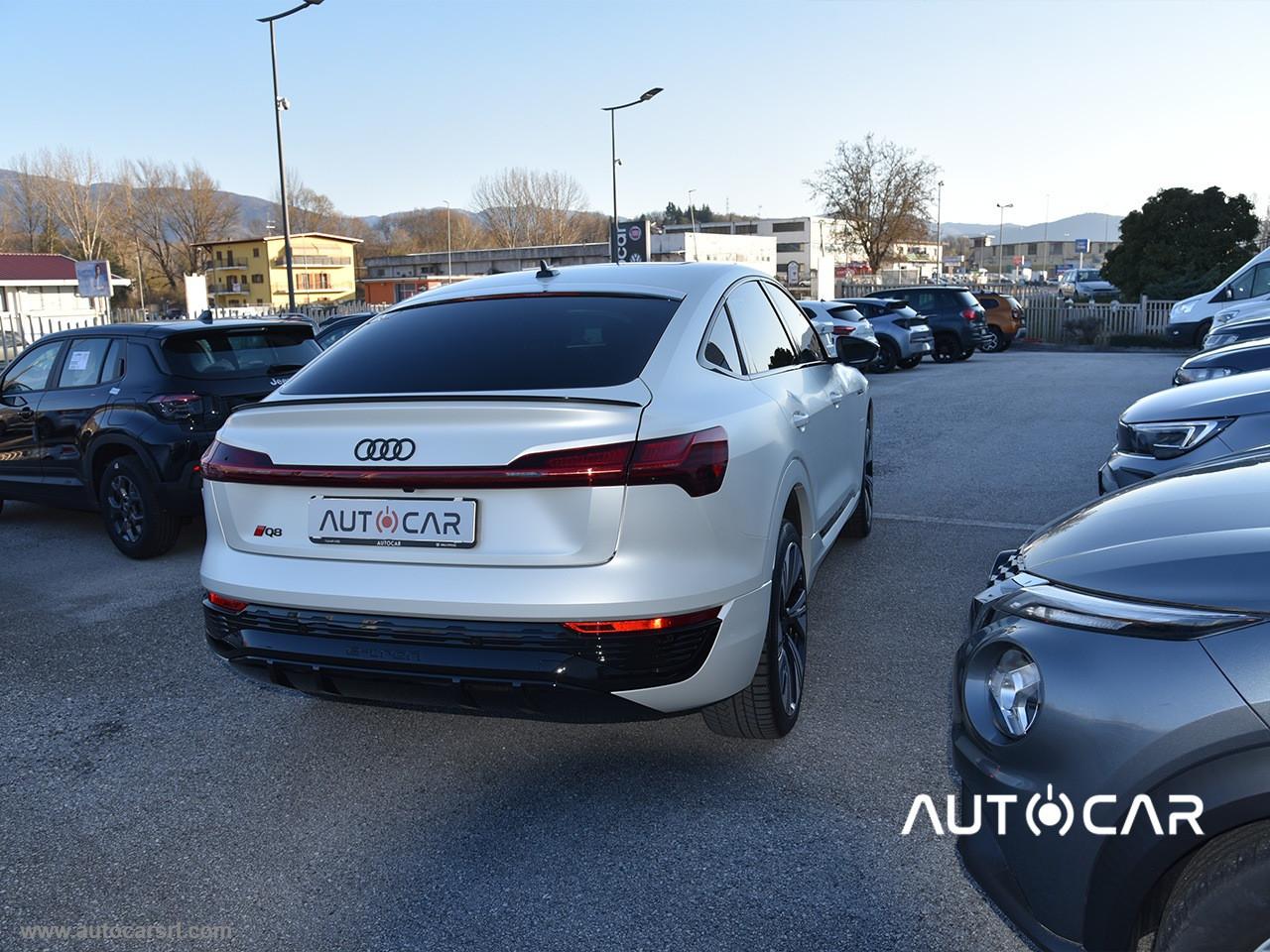 AUDI Q8 e-tron 55 quattro S line edition