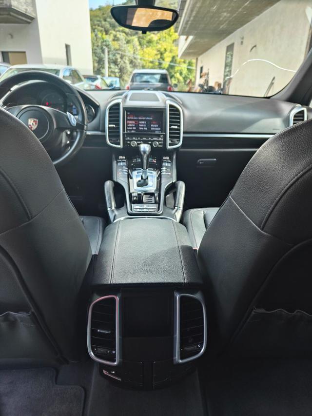 PORSCHE Cayenne 3.0 V6 tdi tiptronic 240cv - EURO 5