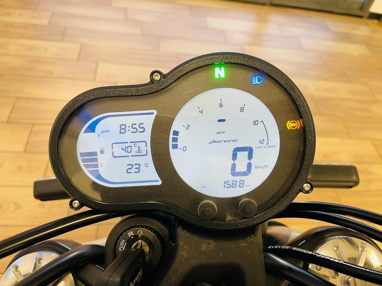Benelli Leoncino 500