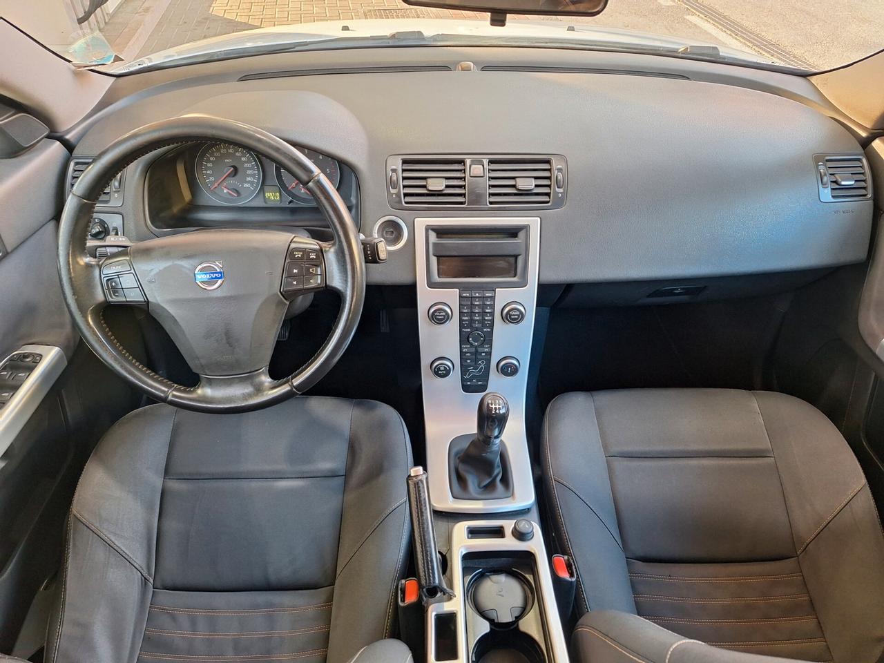 VOLVO V50 D2 R-DESIGN 1.6 DIESEL 114CV NEOPATENTATI EURO5