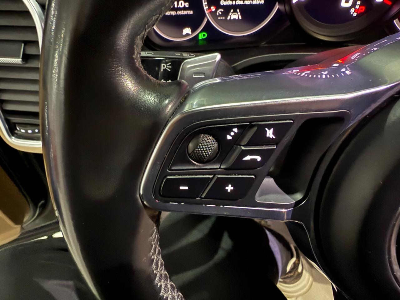 Porsche Cayenne 3.0 V6 TETTO/PASM/MATRIX IPERFULL2019