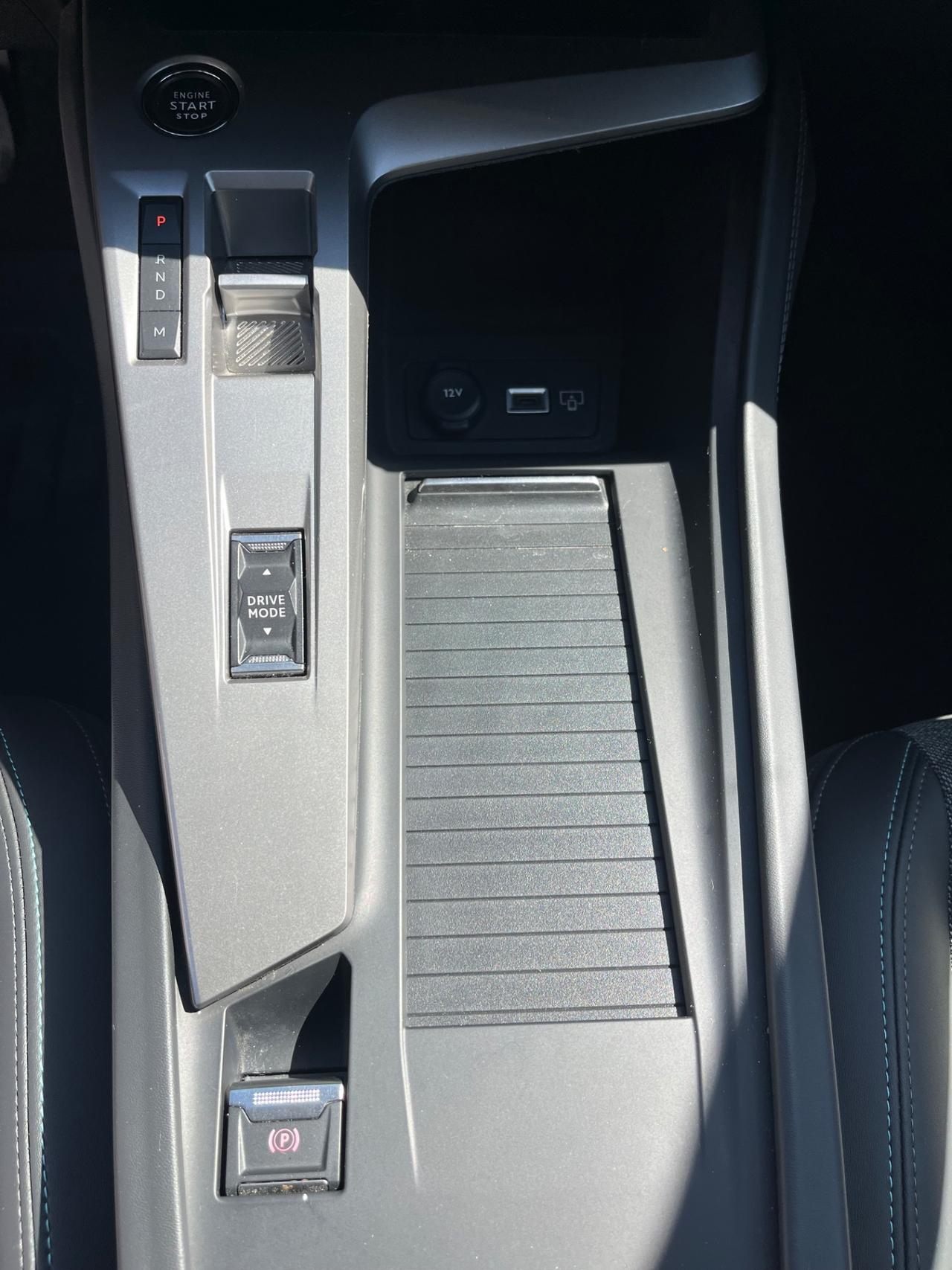 Peugeot 408 PureTech 130 Garanzia 12 mesi