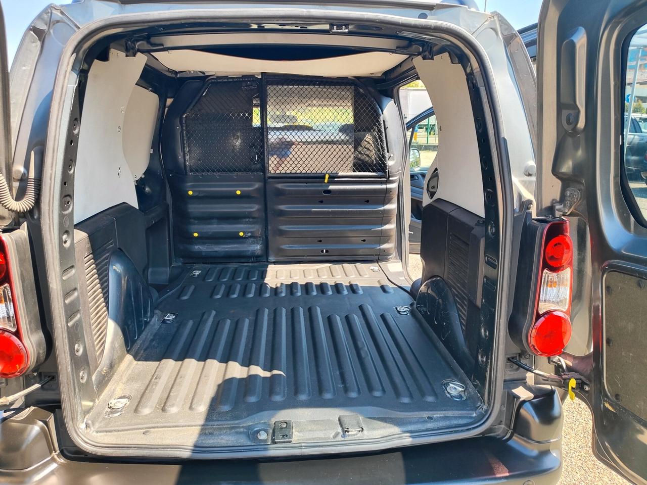 Peugeot Partner BlueHDi 100 ETG6 S&S L1 Furgone Premium Autom.