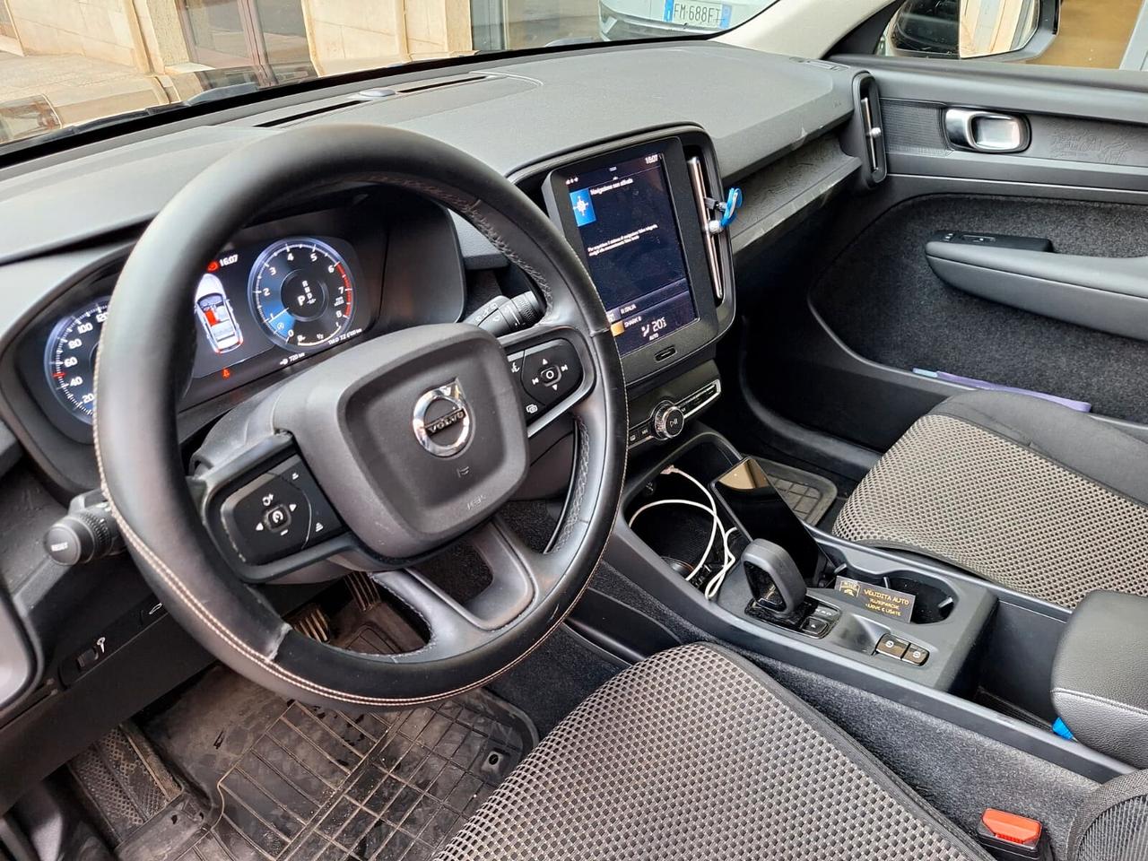 Volvo XC40 T2 automatico Business