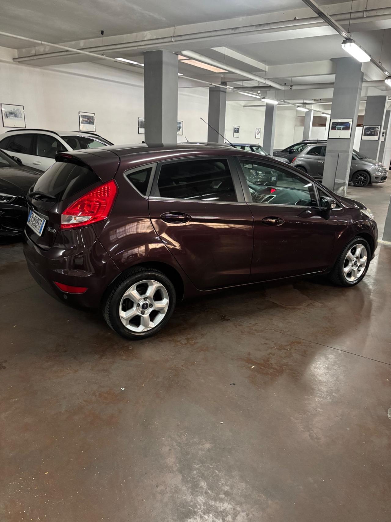 Ford Fiesta 1.4 5 porte Bz.- GPL