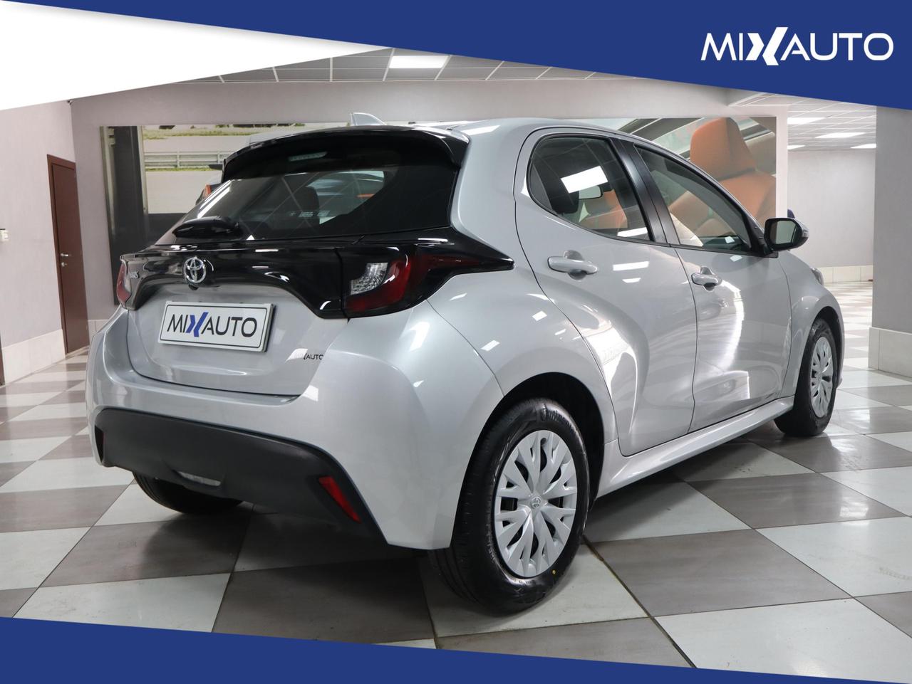 TOYOTA Yaris 1.0 4° Serie 72cv 5 porte Active
