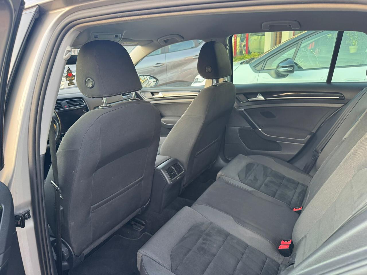 Volkswagen Golf 1.5 TGI DSG 5p. Trendline BlueMotion Technology