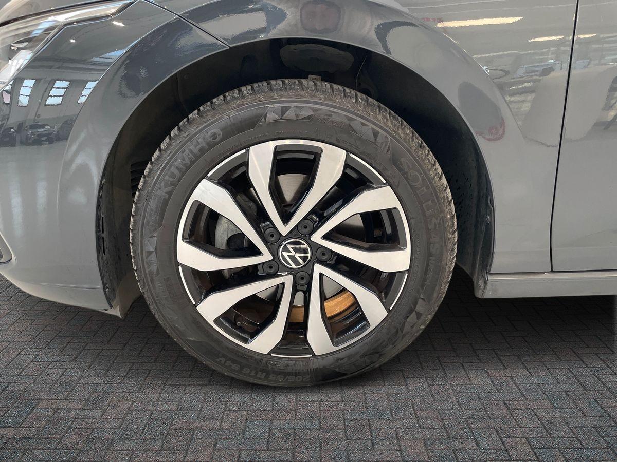 VOLKSWAGEN Golf VIII 2020 - Golf 1.0 tsi evo Life 110cv