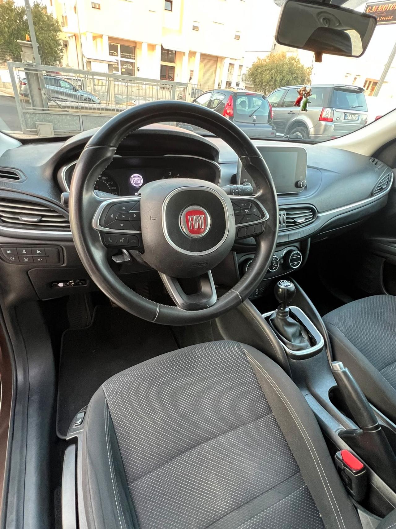 Fiat Tipo 1.6 Mjt S&S 5 porte Easy