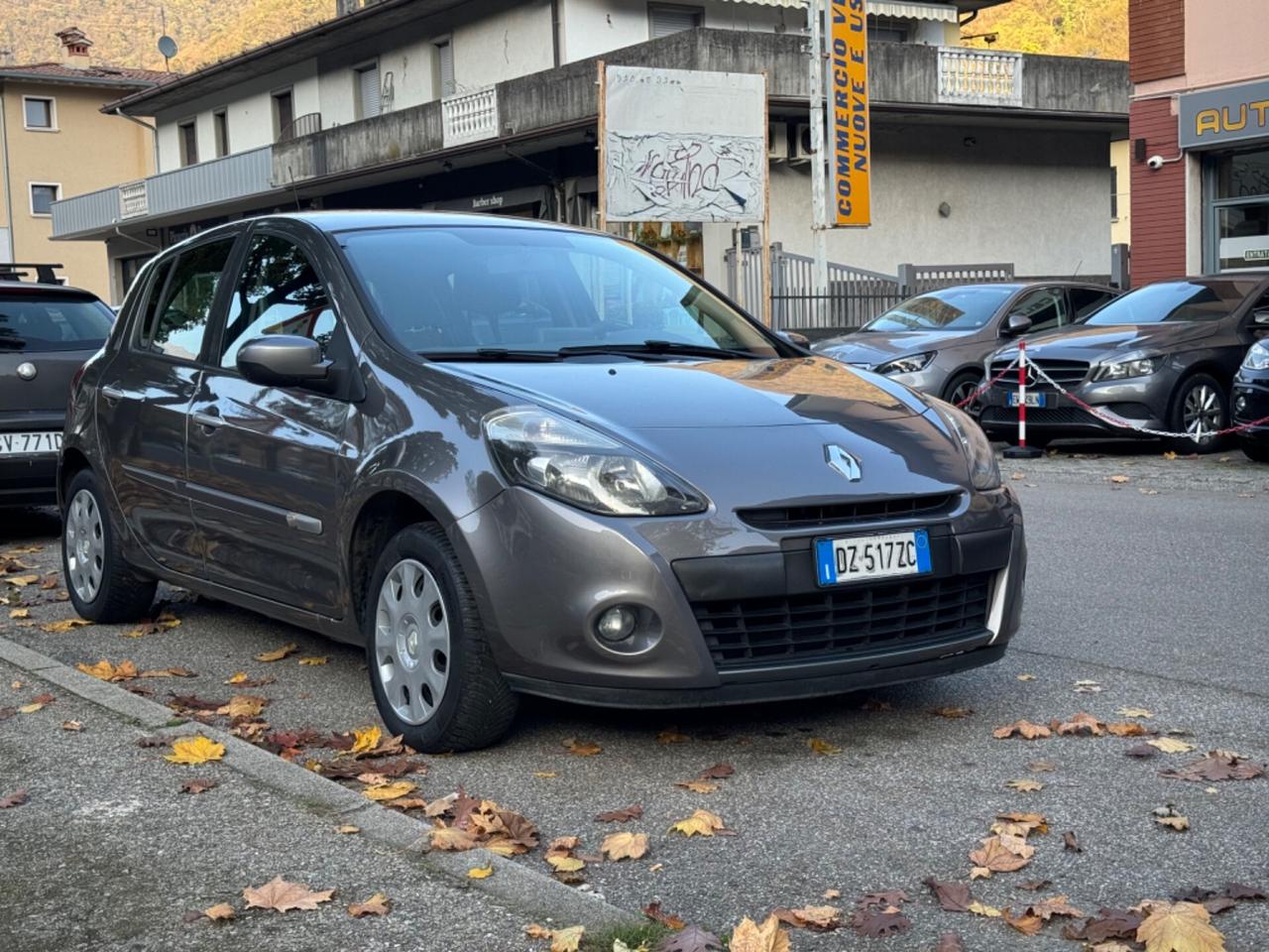 Renault Clio 1.2 16V 5 porte- GPL - NEOPATENTATI - CINGHIA GIA' FATTA