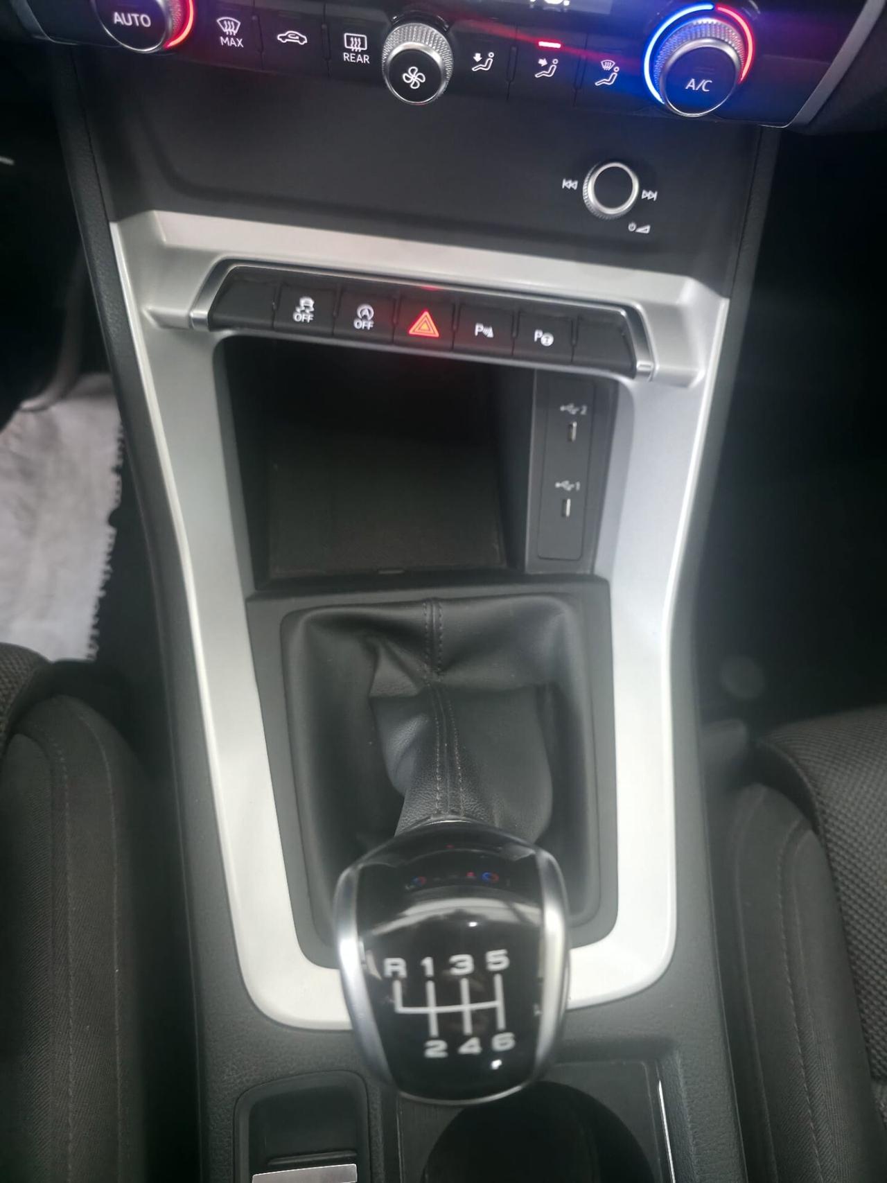 Audi Q3 35 TDI Business Advanced