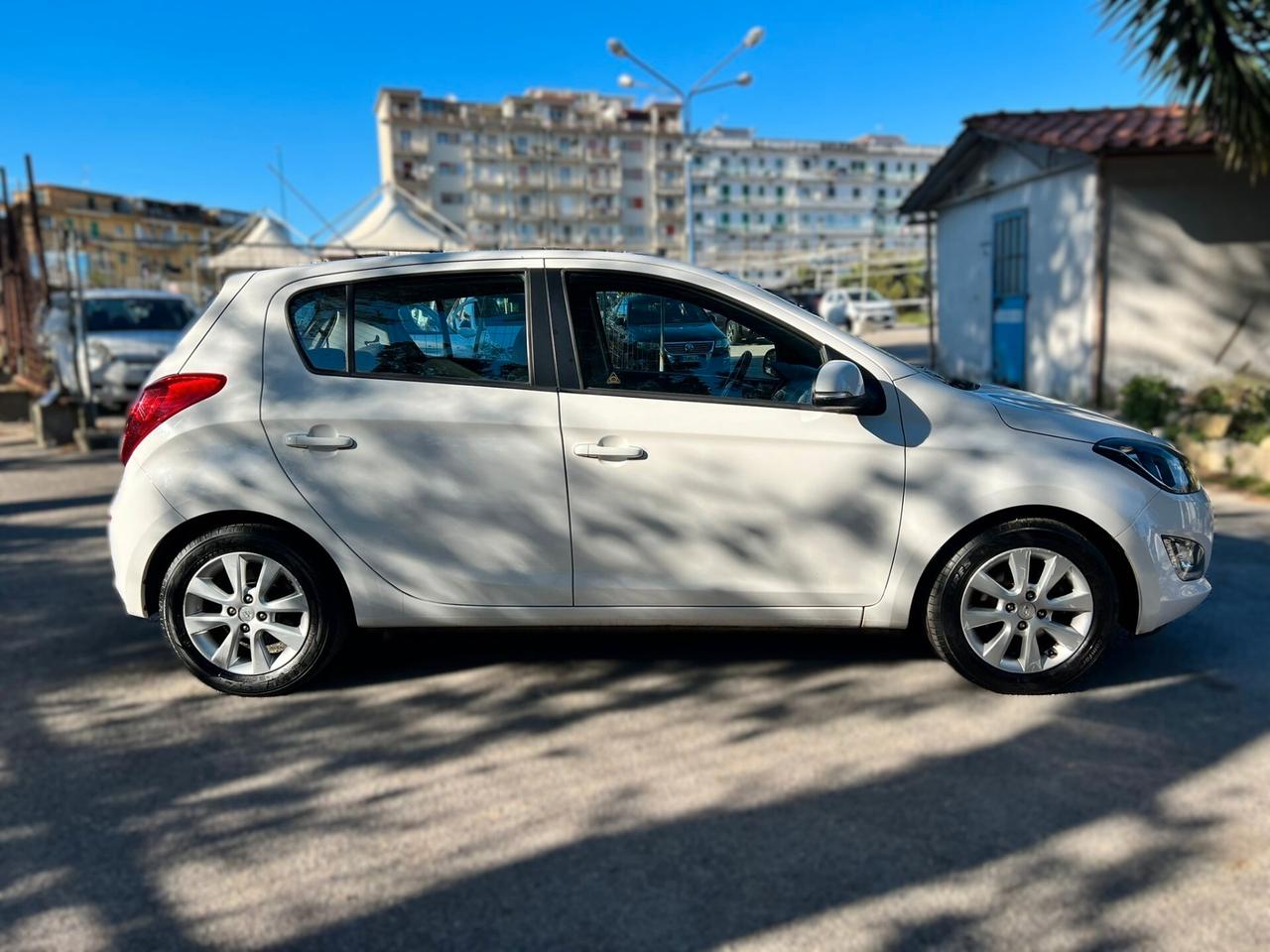 HYUNDAI i20 1.2 GPL Sound Edition - 2014