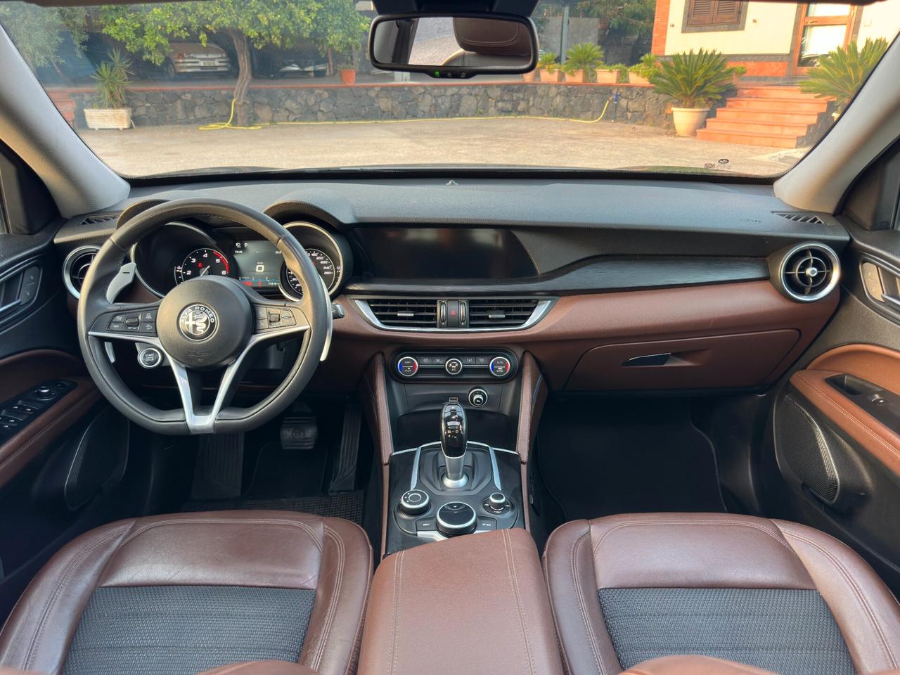 Alfa Romeo Stelvio 2.2 Turbodiesel 180 CV AT8 RWD Executive