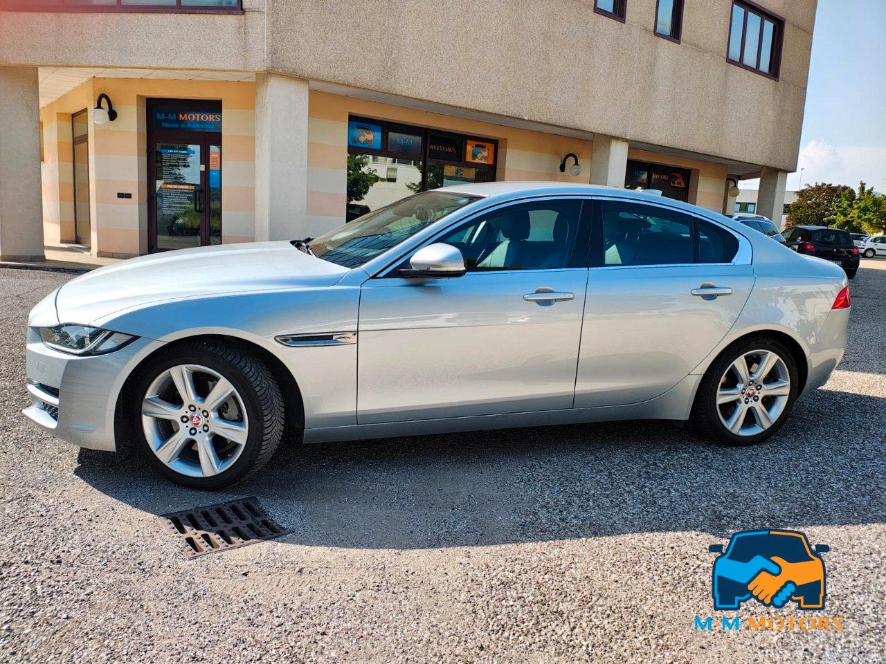 Jaguar XE Berlina XE 2.0d Prestige awd 180cv auto