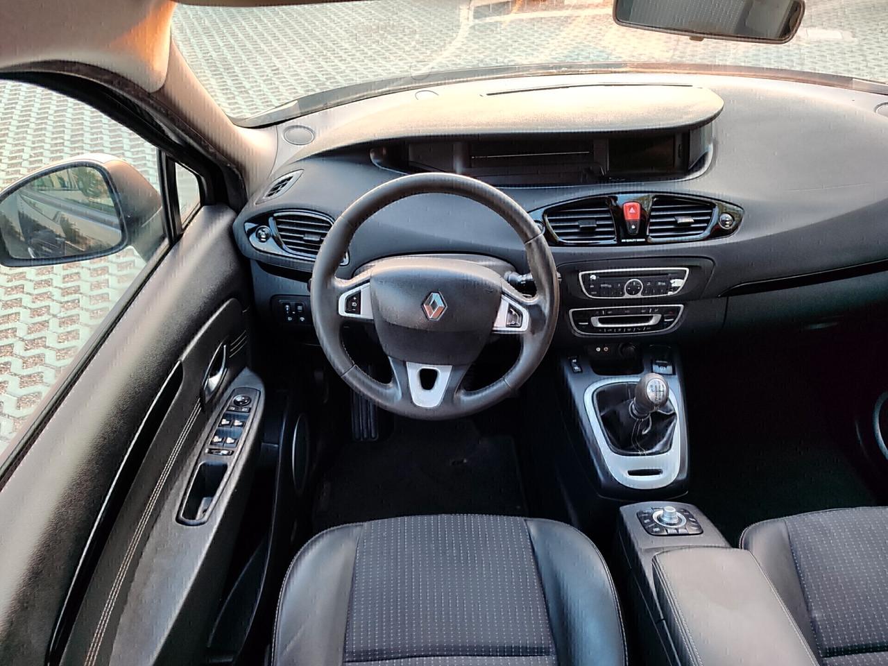 Renault Scénic 1.9 dCi~7 POSTI~09/2011