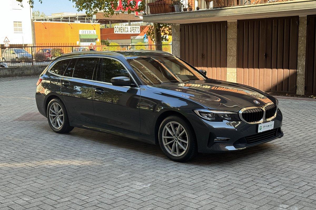 BMW 320d 48V Touring Business Advantage