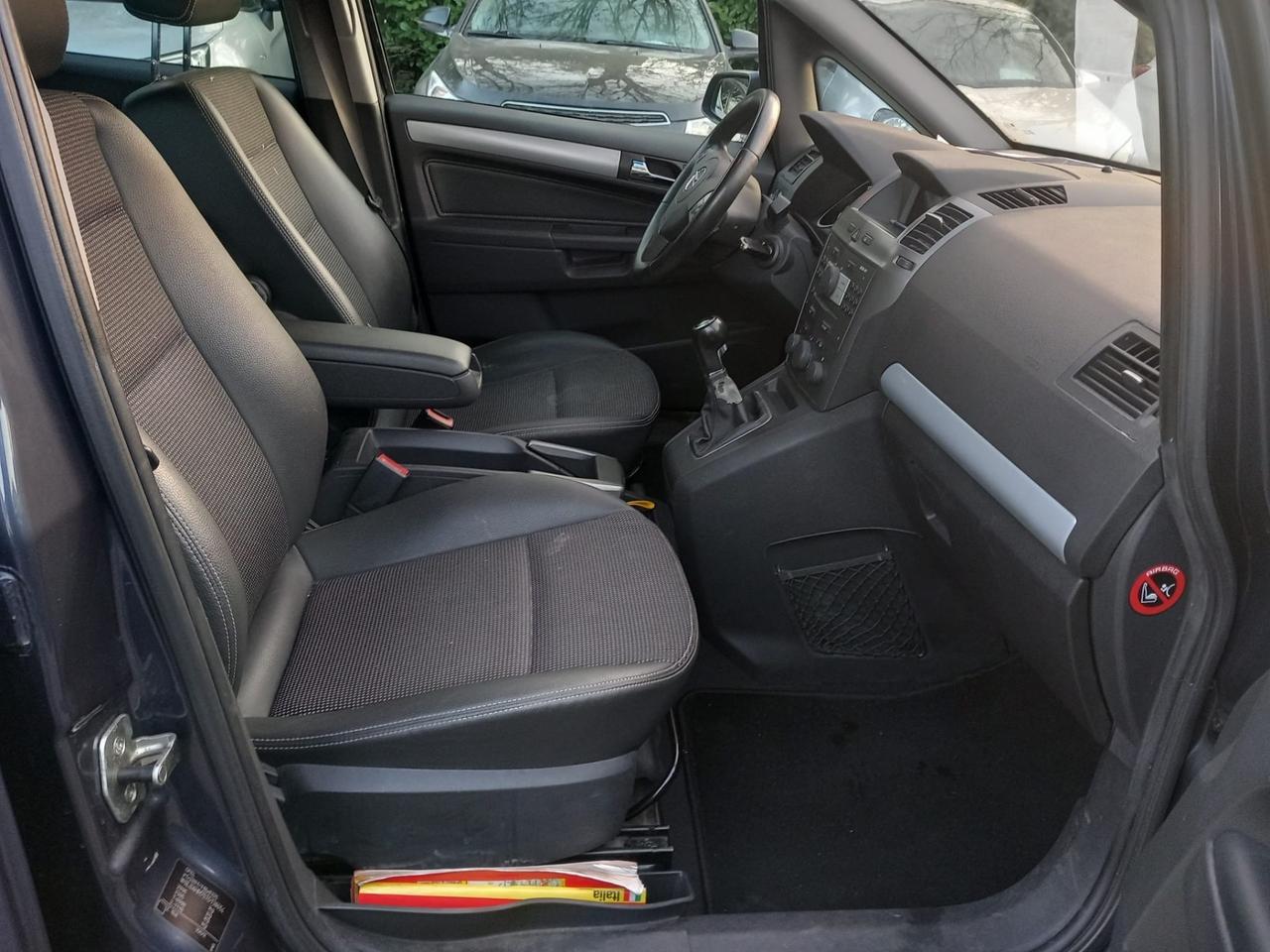 Opel Zafira 1.8 16V VVT Enjoy