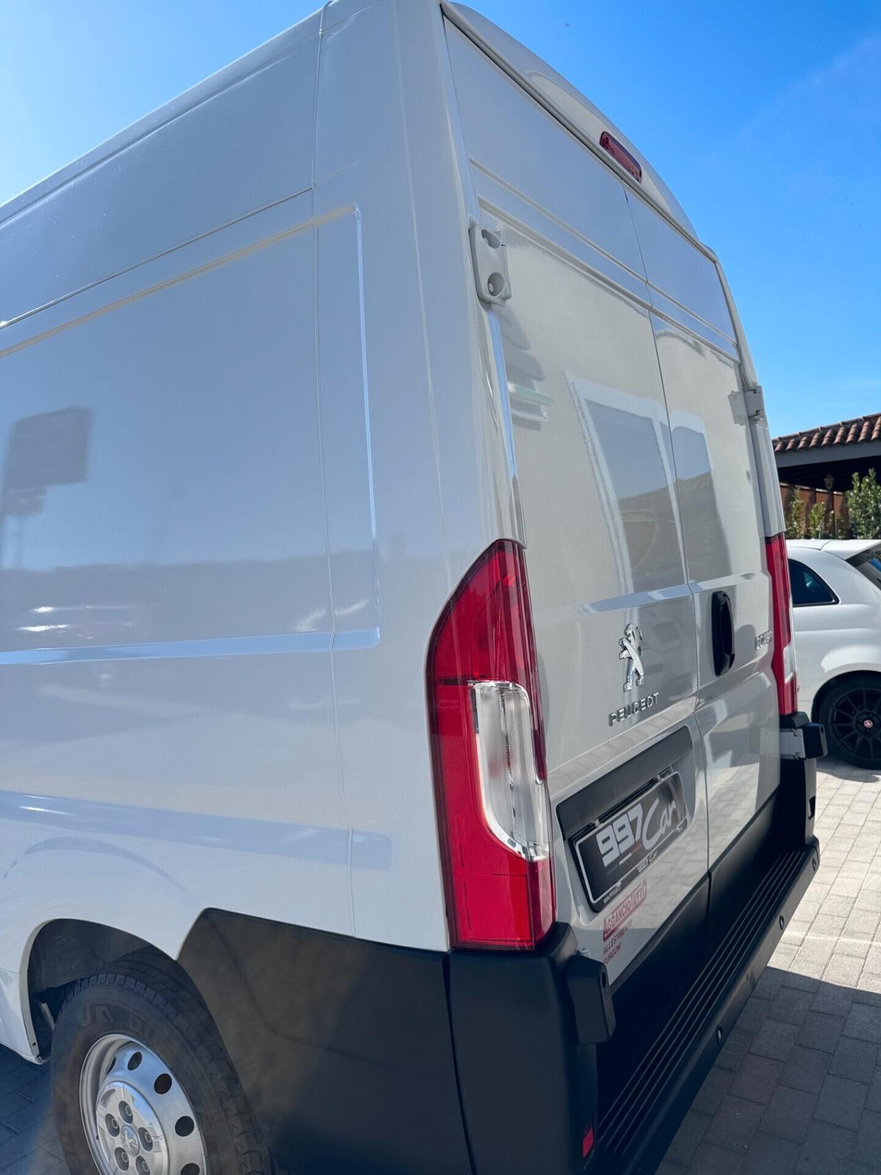 Peugeot Boxer 330 2.2 BlueHDi 140 S&S PC-TN Furgone L3 H2 PARI AL NUOVO