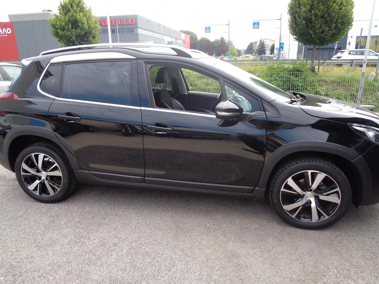 Peugeot 2008 BlueHDi 100 Allure
